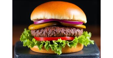 テンノクラシックバーガー - プレミアムビーフパティ、特製バンズ、新鮮野菜